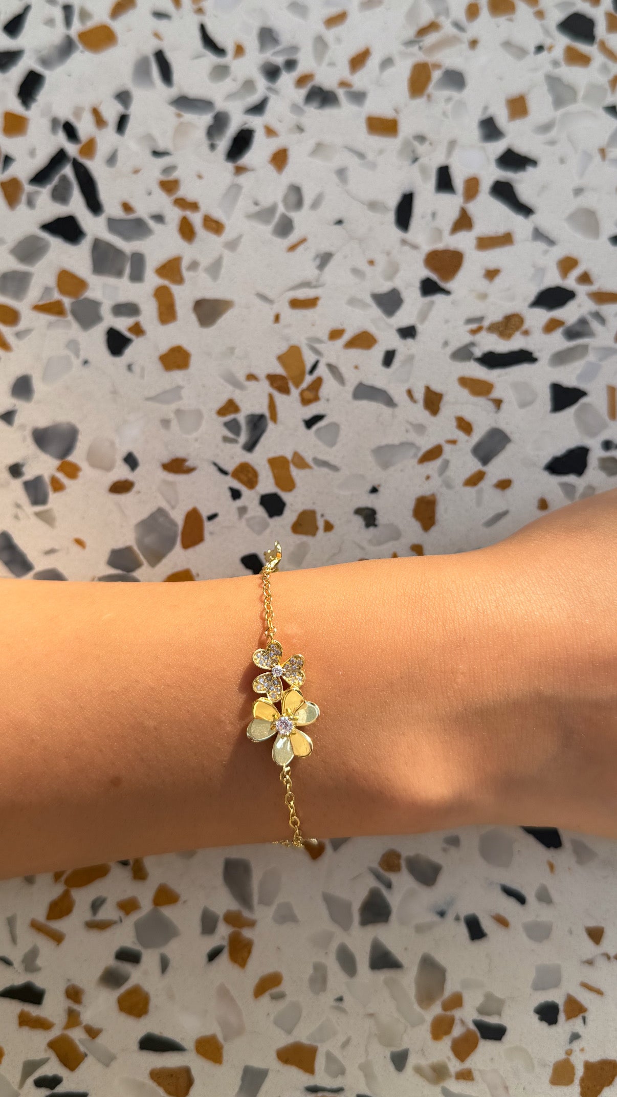 GOLD BRACELET