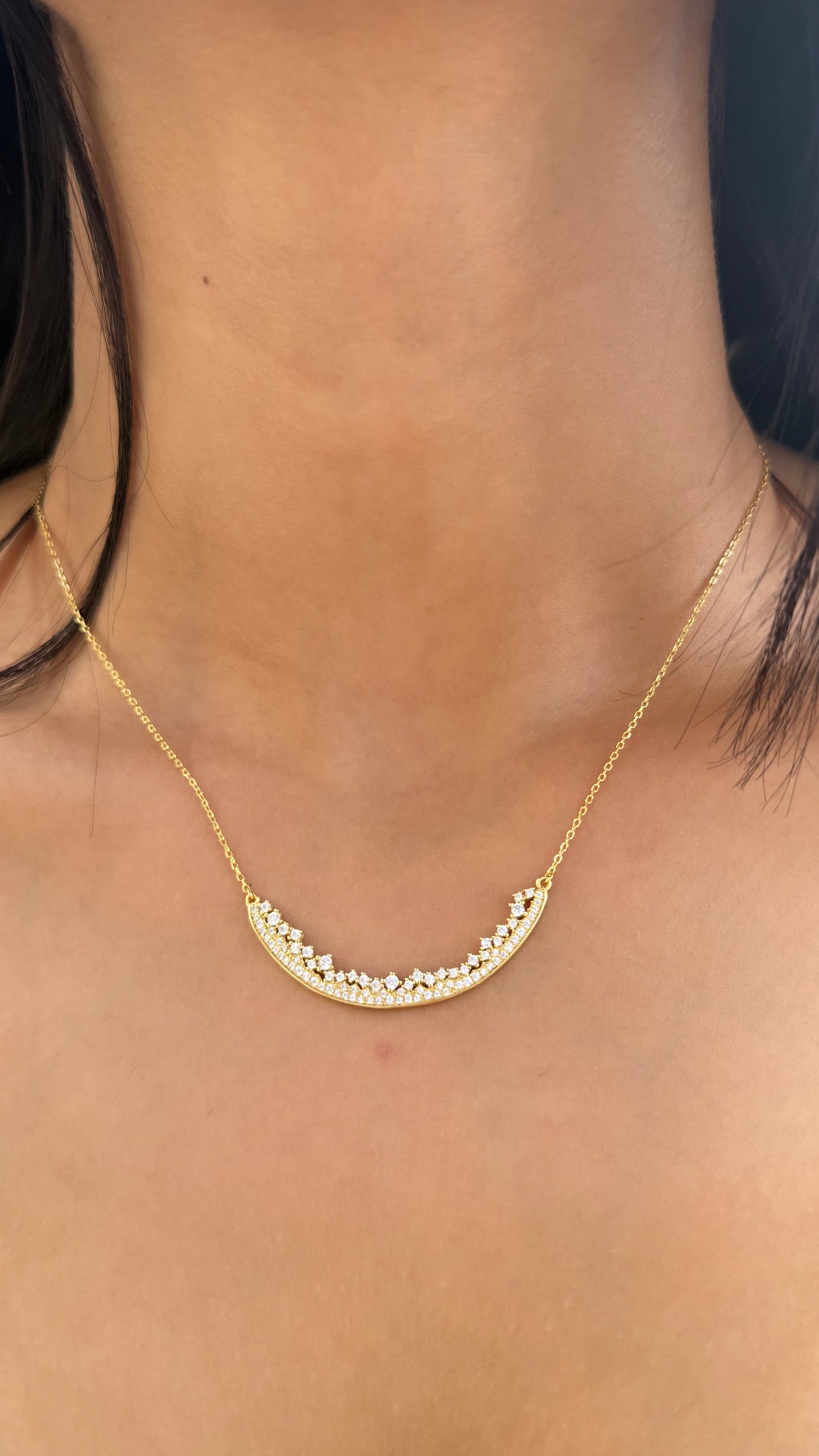 GOLD NECKLACE