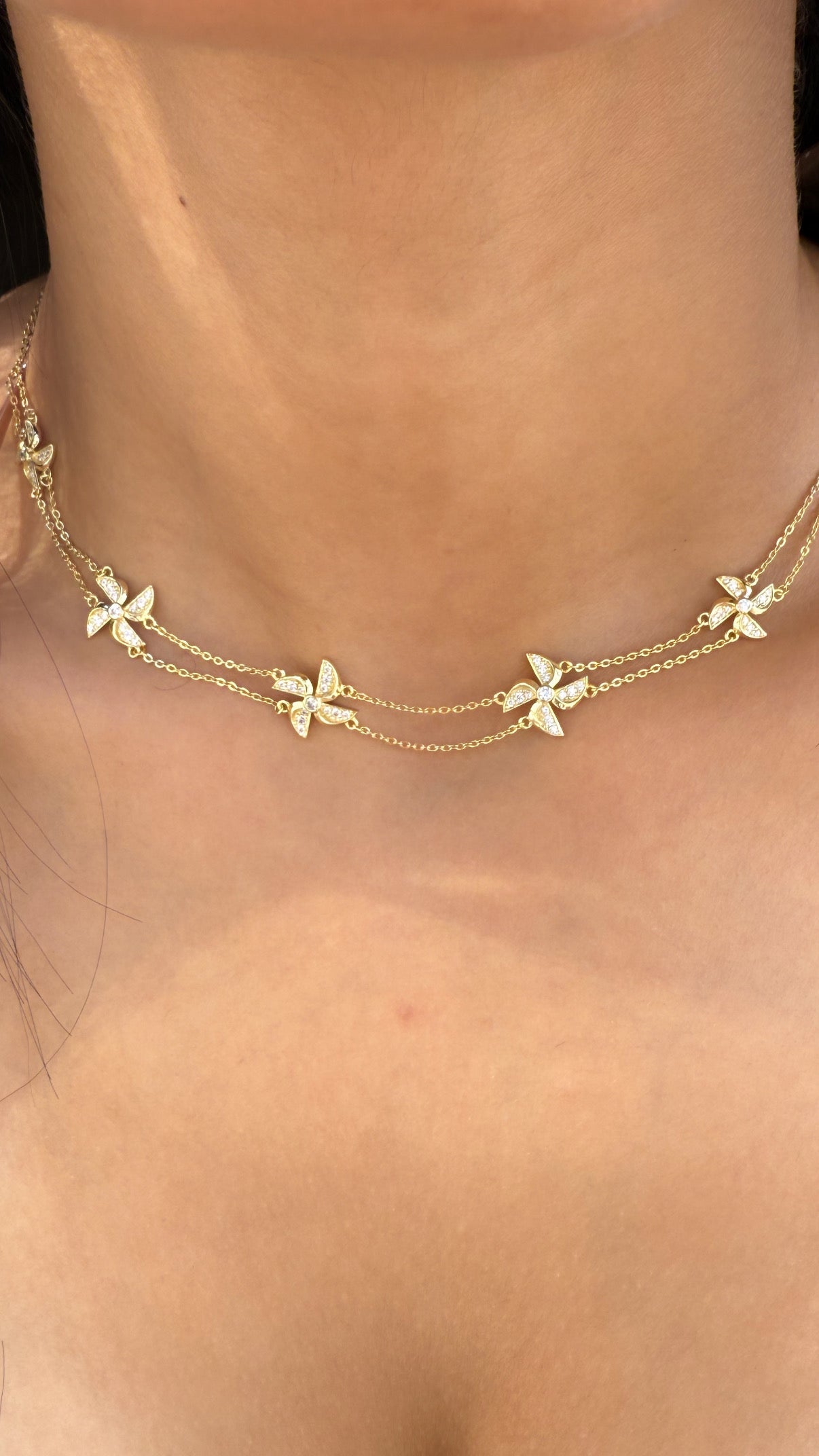GOLD NECKLACE