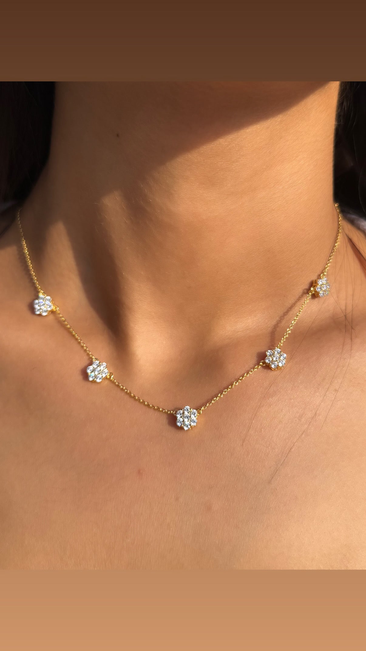 GOLD NECKLACE