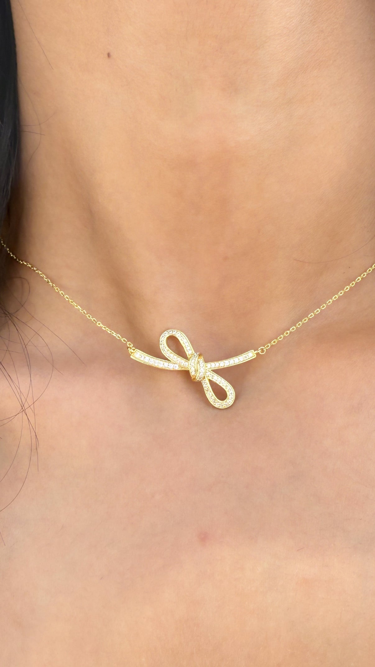 GOLD NECKLACE