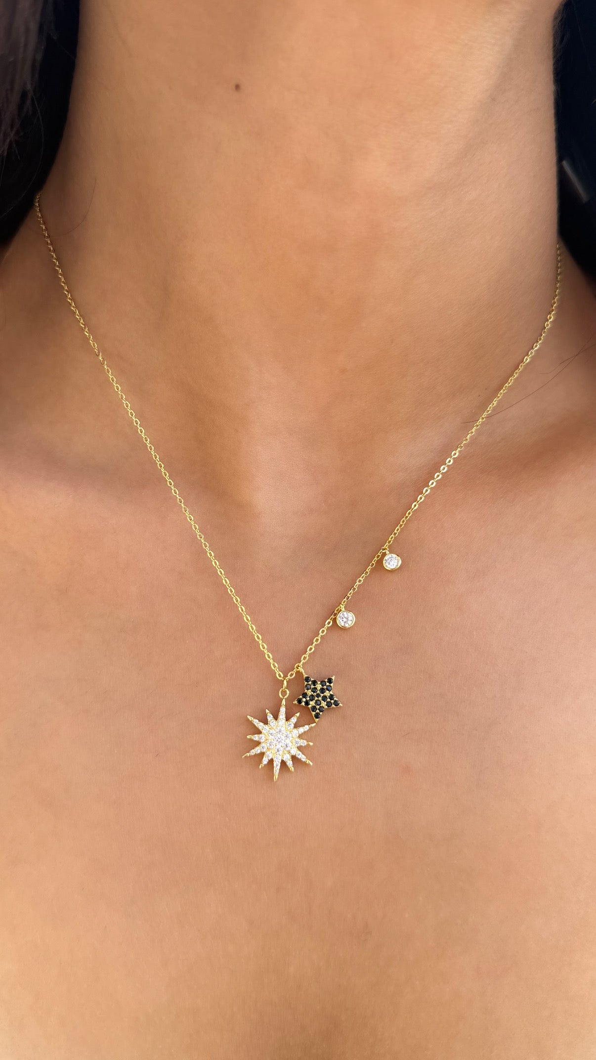 GOLD NECKLACE