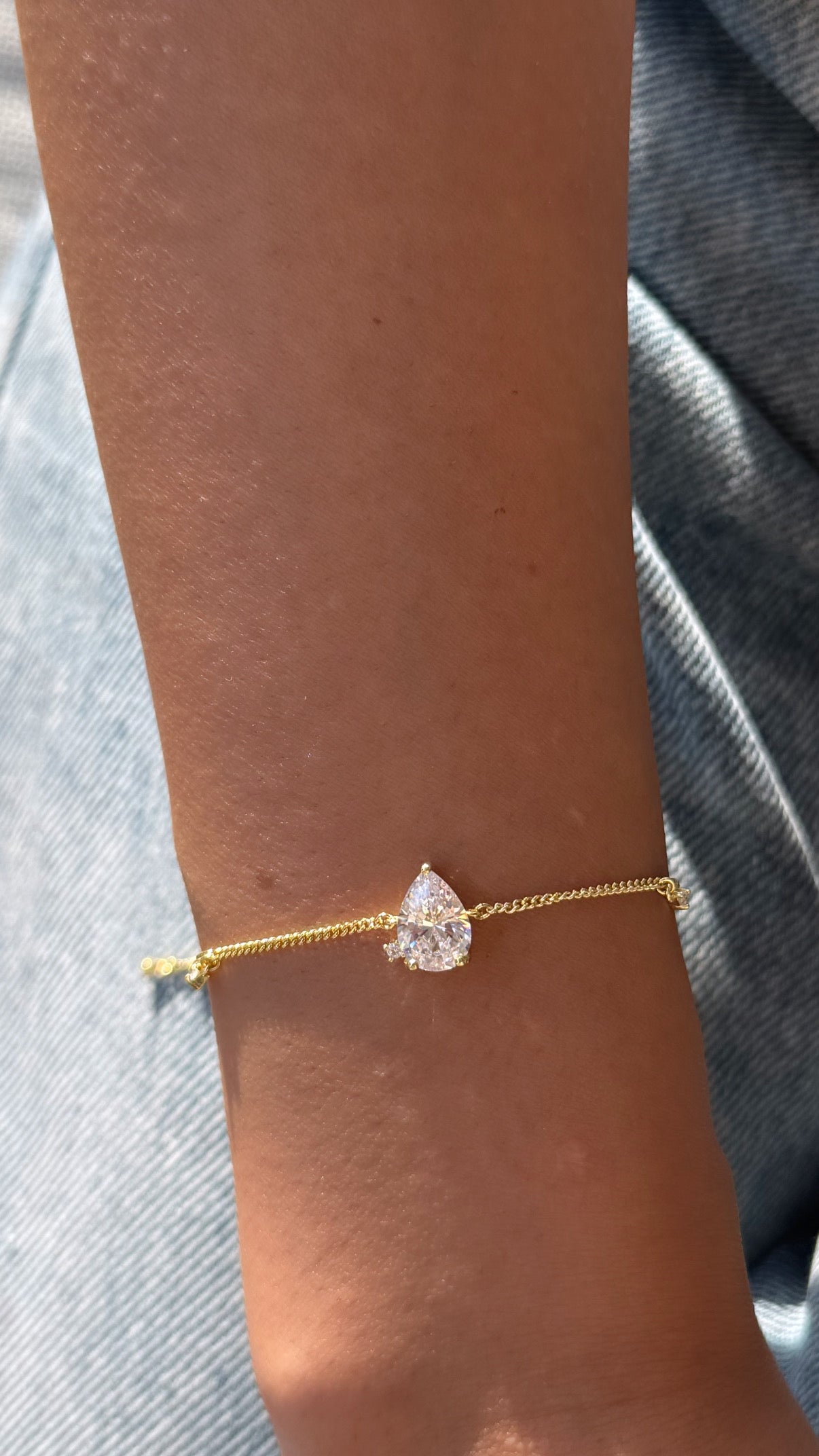 GOLD BRACELET