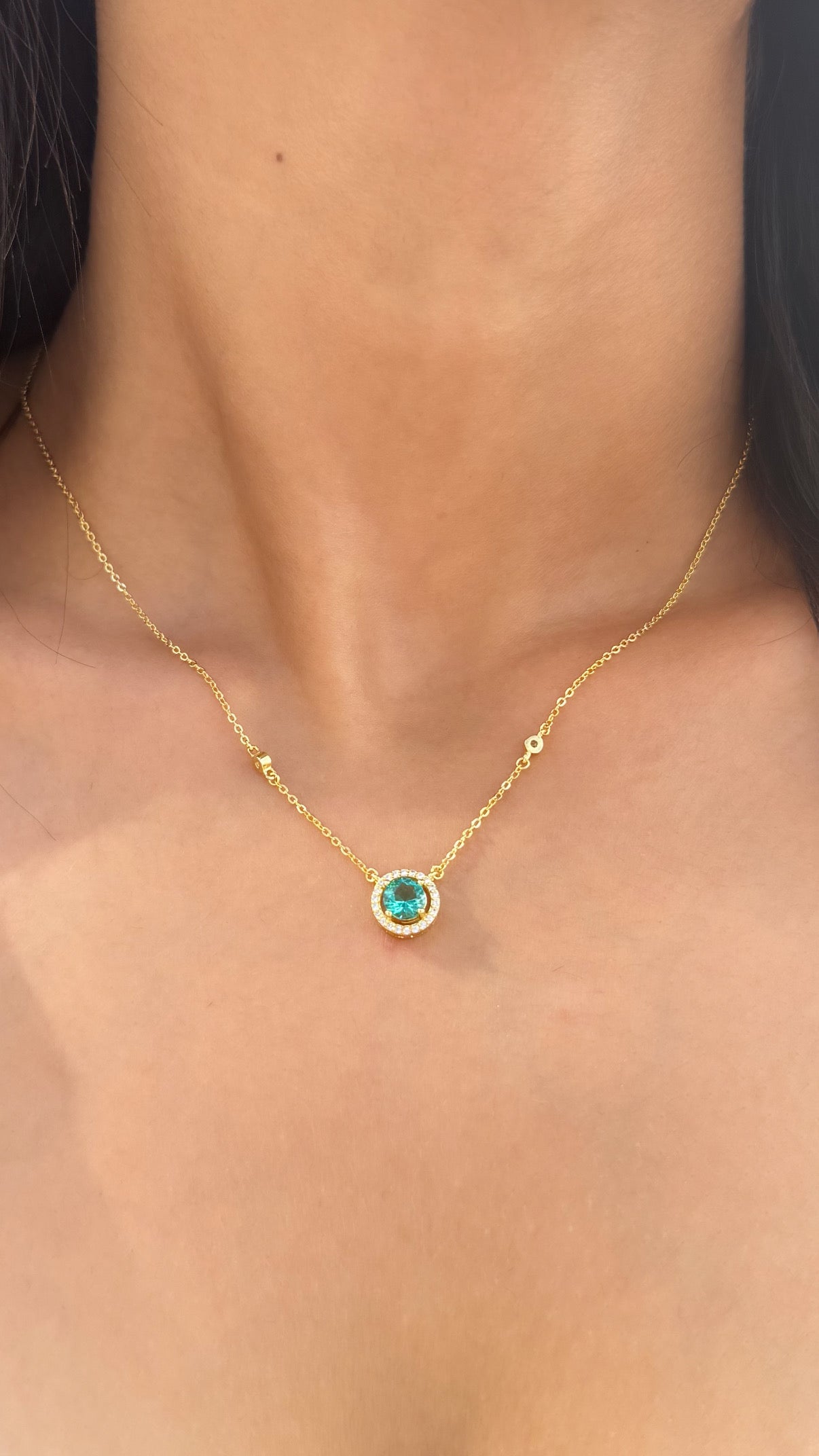 GOLD NECKLACE
