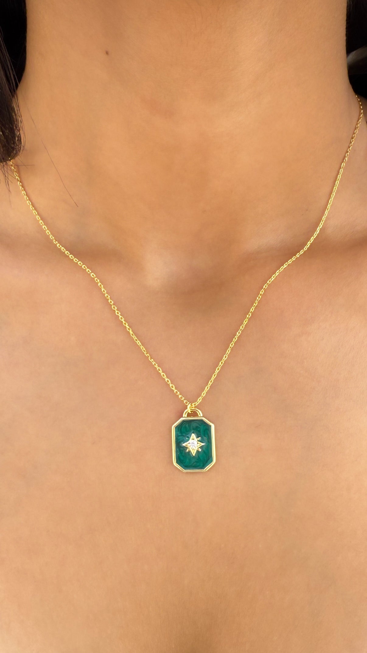 GOLD NECKLACE