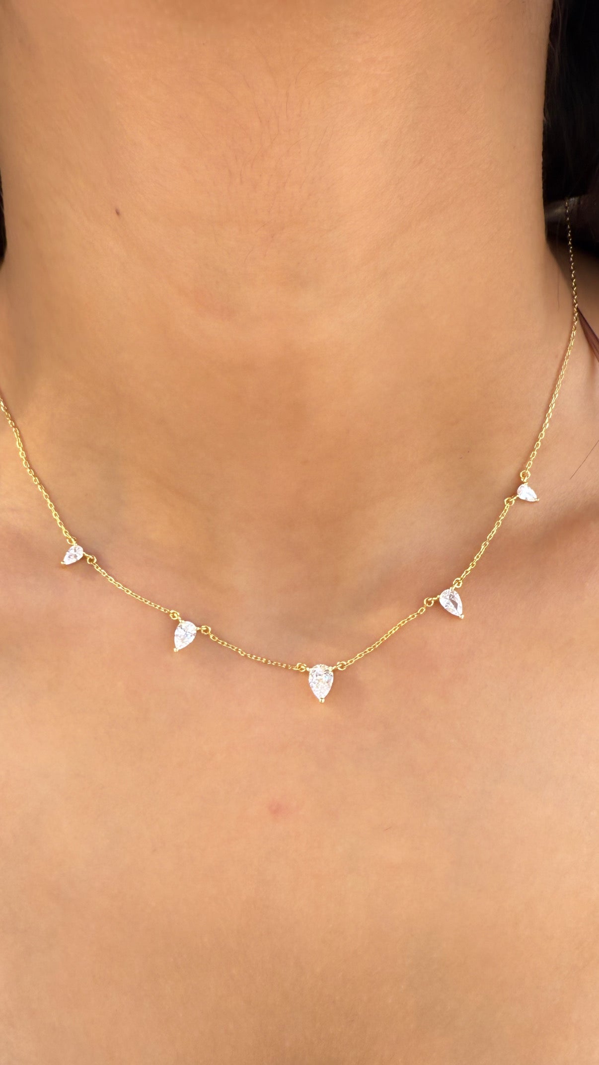GOLD NECKLACE