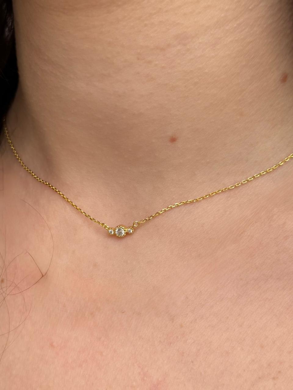 GOLD NECKLACE